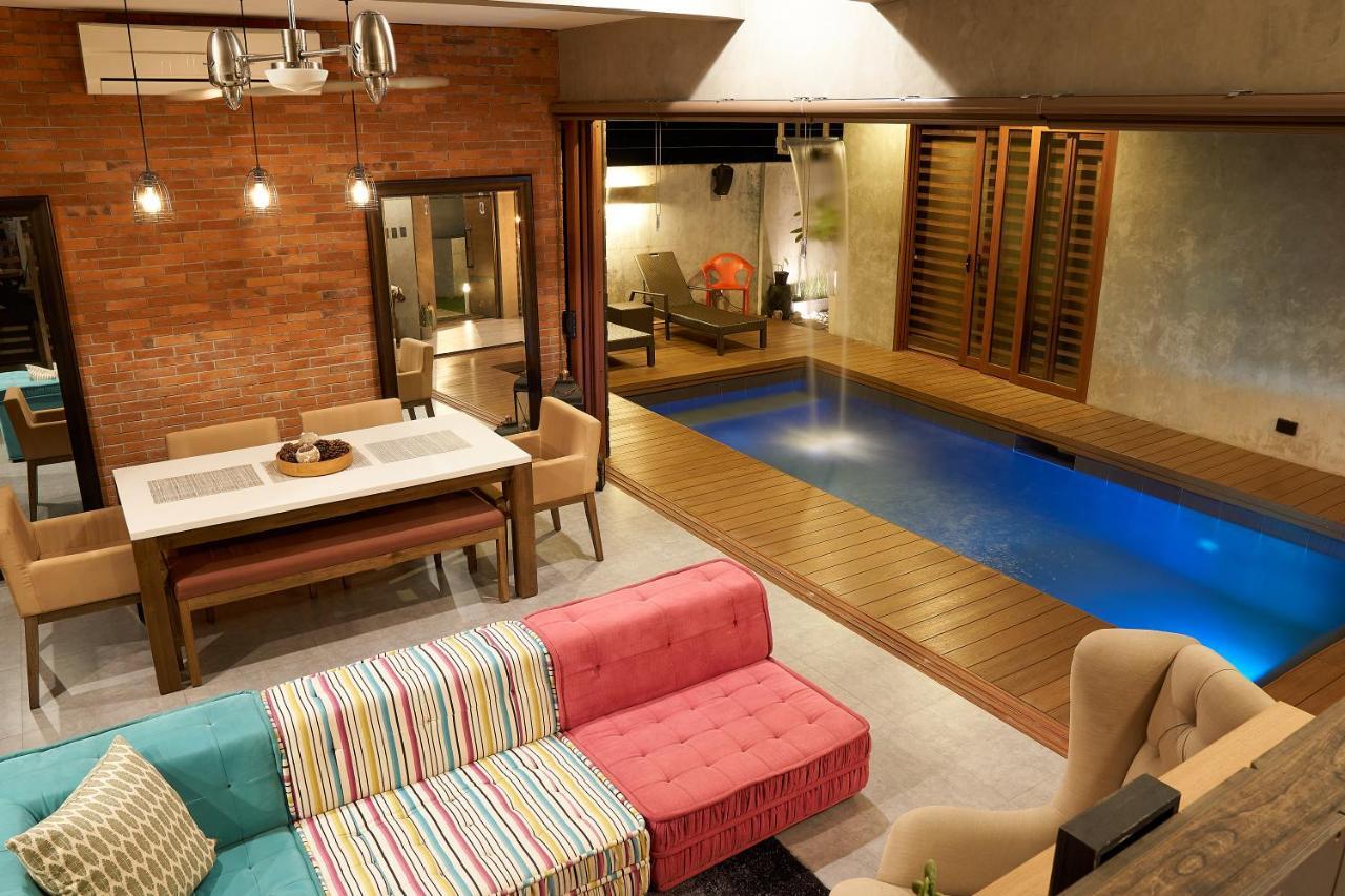 Isla Villa 1 Amazing Waterfall Pool House Near Beach, Bars & Restaurants Мактан Екстериор снимка